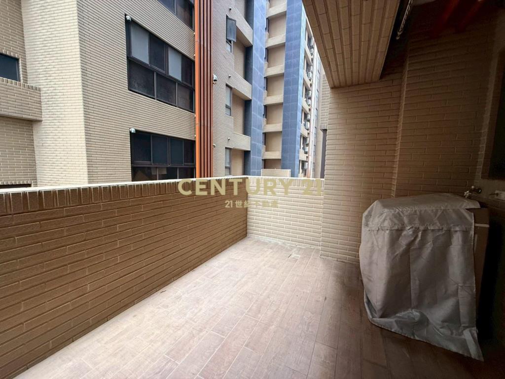 威均天翔景觀露台三房車