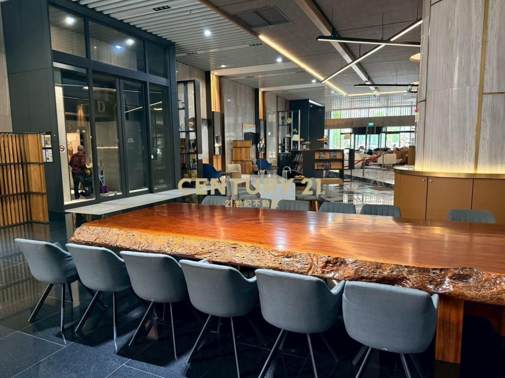 威均天翔景觀露台三房車