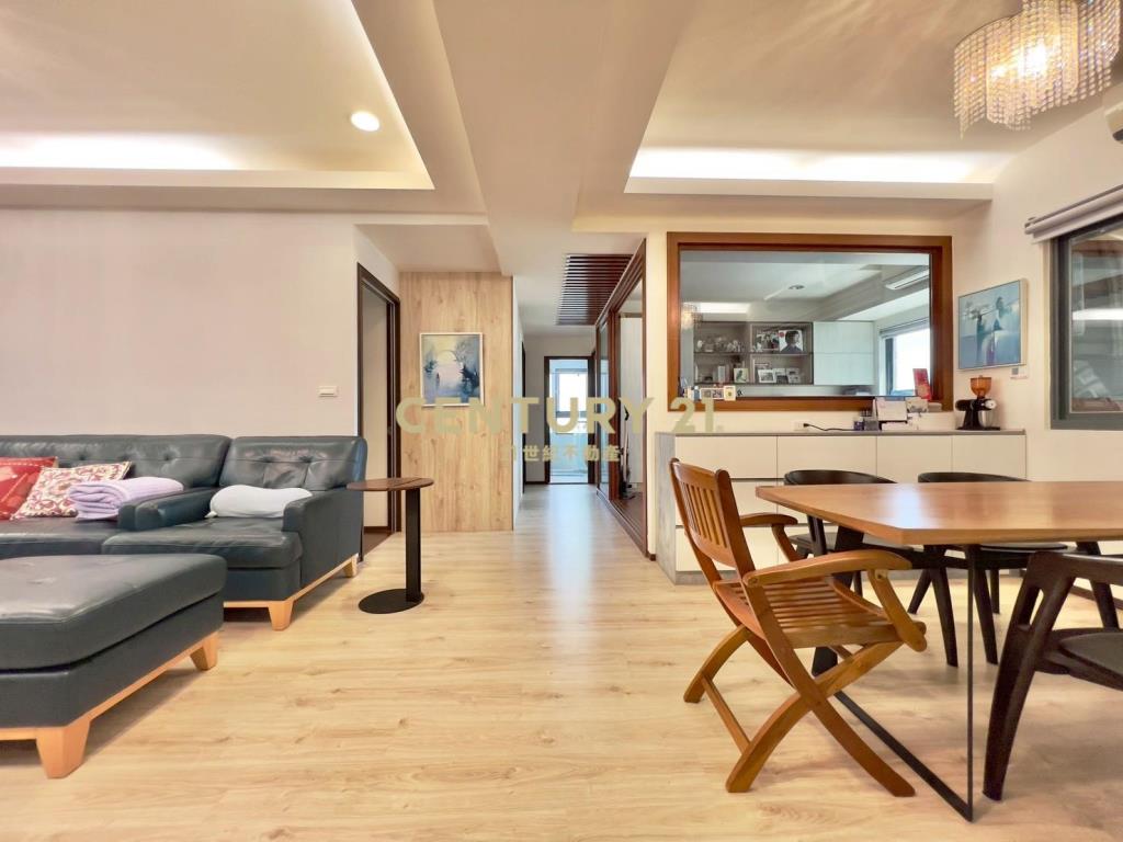 民權經典美四房車