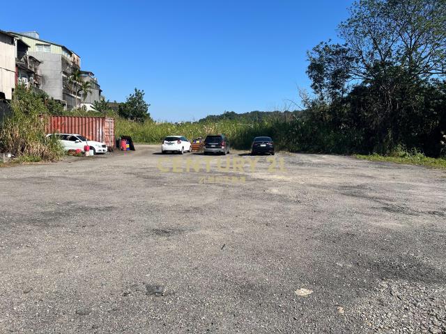 三峽中正路旁農地