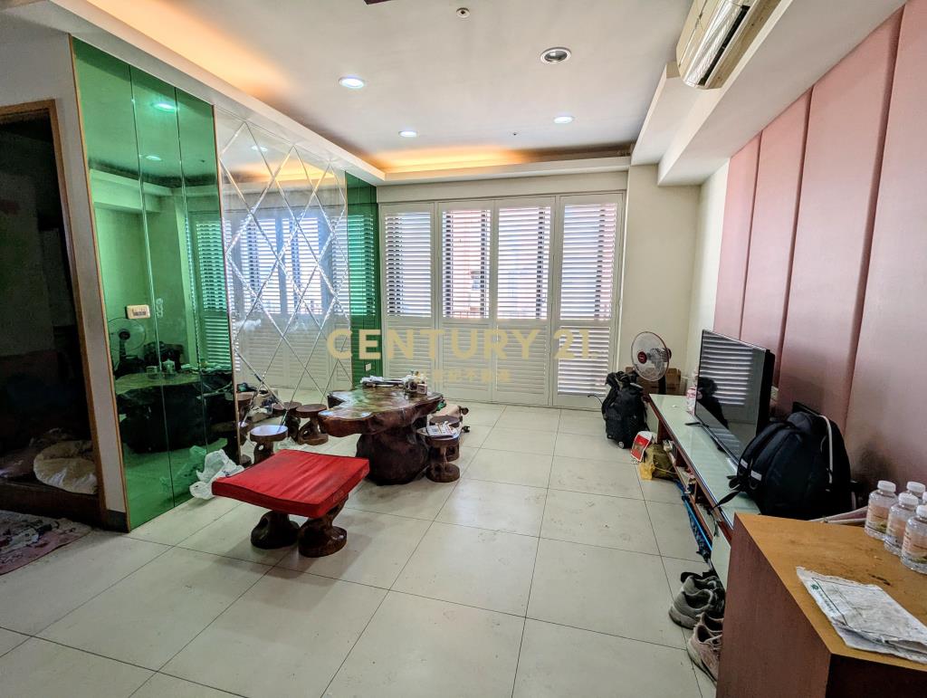 南崁好市多對面2室車 