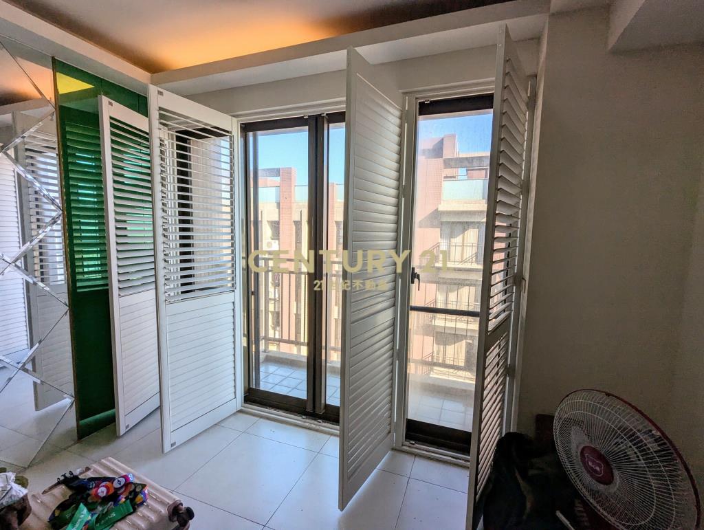 南崁好市多對面2室車 