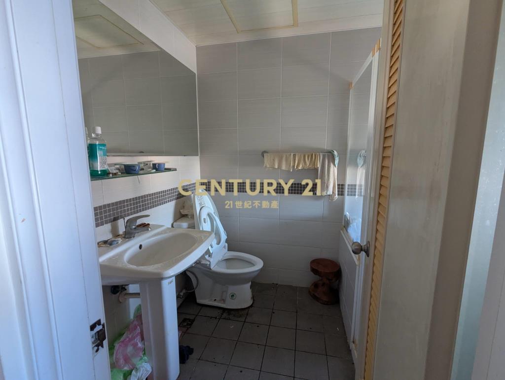 南崁好市多對面2室車 