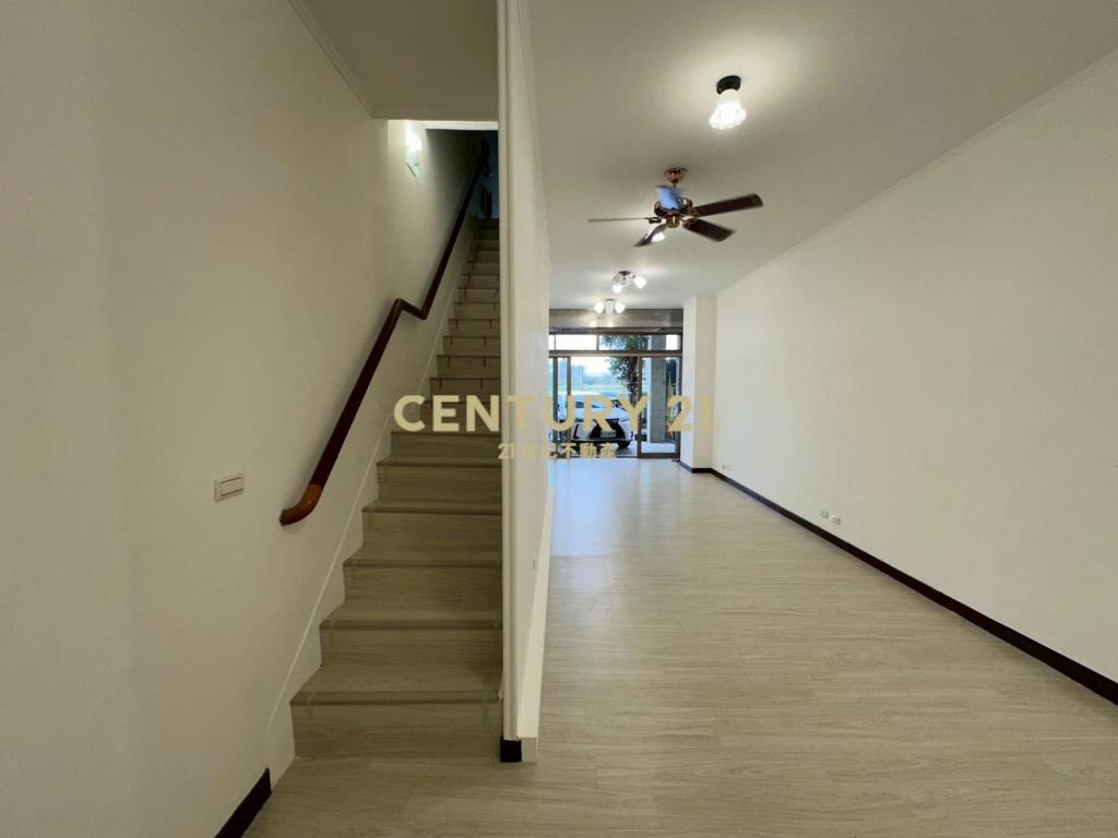 中壢體育園區店面