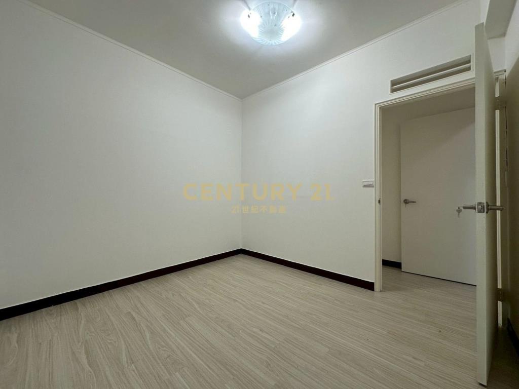 中壢體育園區店面