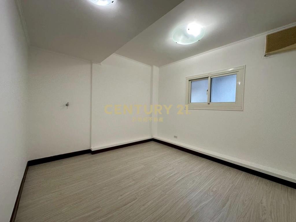 中壢體育園區店面