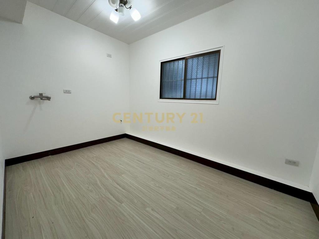 中壢體育園區店面