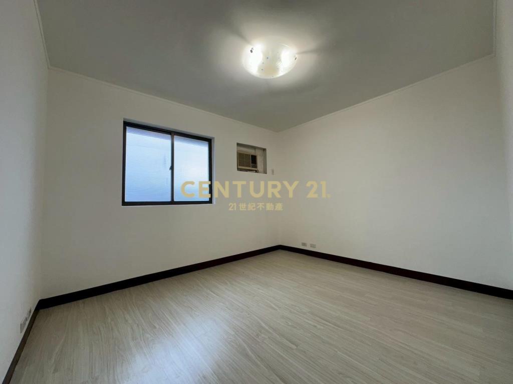 中壢體育園區店面