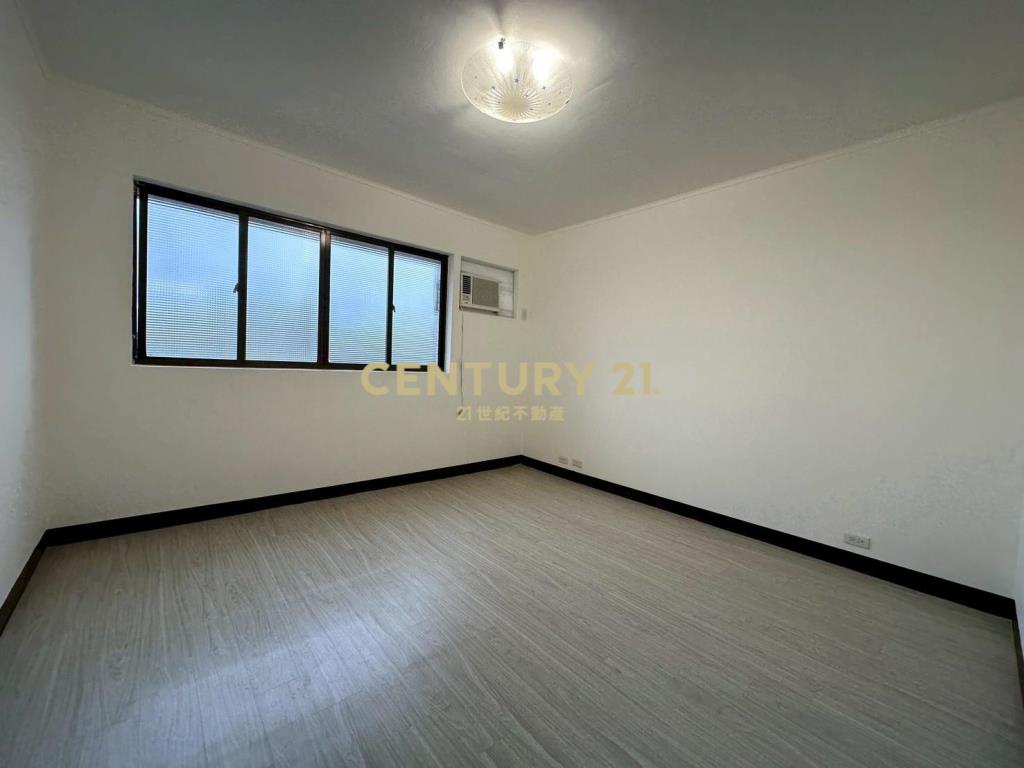 中壢體育園區店面