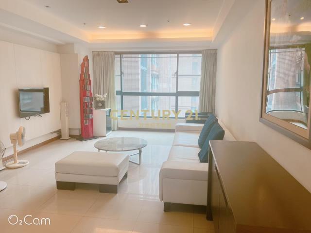 台茂旁水芭蕾精美4改3房車