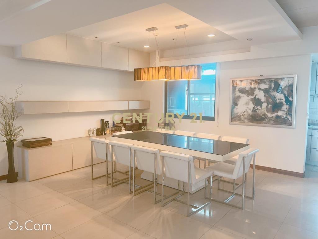 台茂旁水芭蕾精美4改3房車