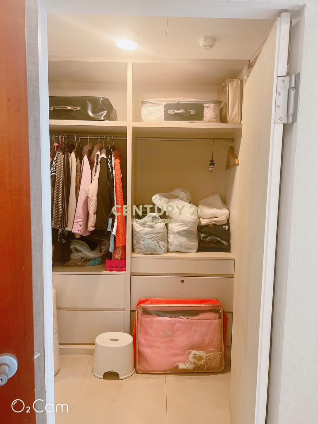 台茂旁水芭蕾精美4改3房車