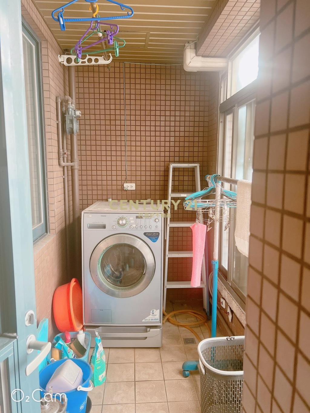 台茂旁水芭蕾精美4改3房車