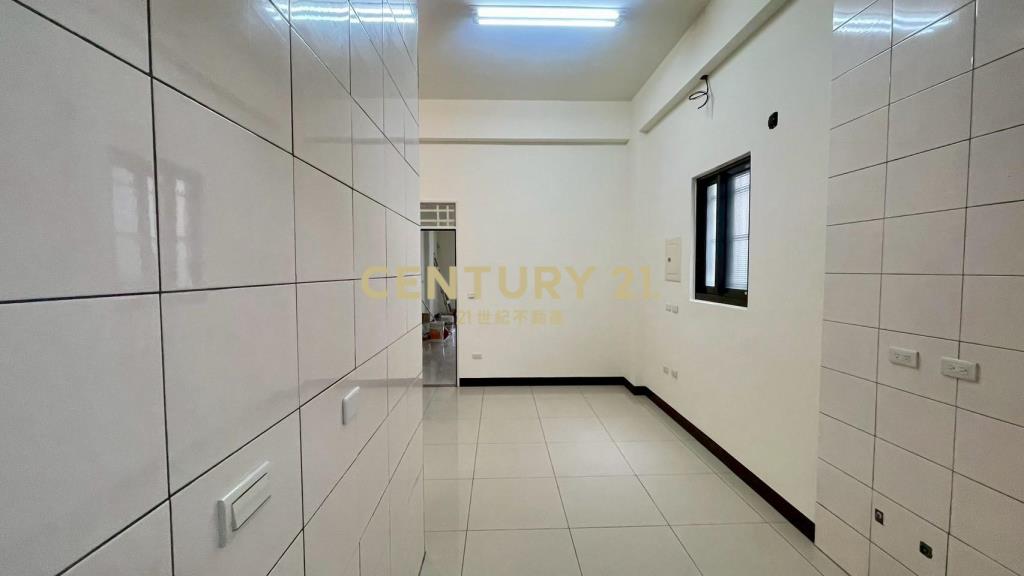 黃金地段商業區店鋪+套房