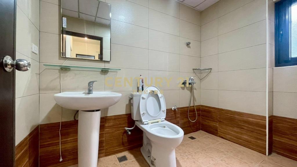 黃金地段商業區店鋪+套房