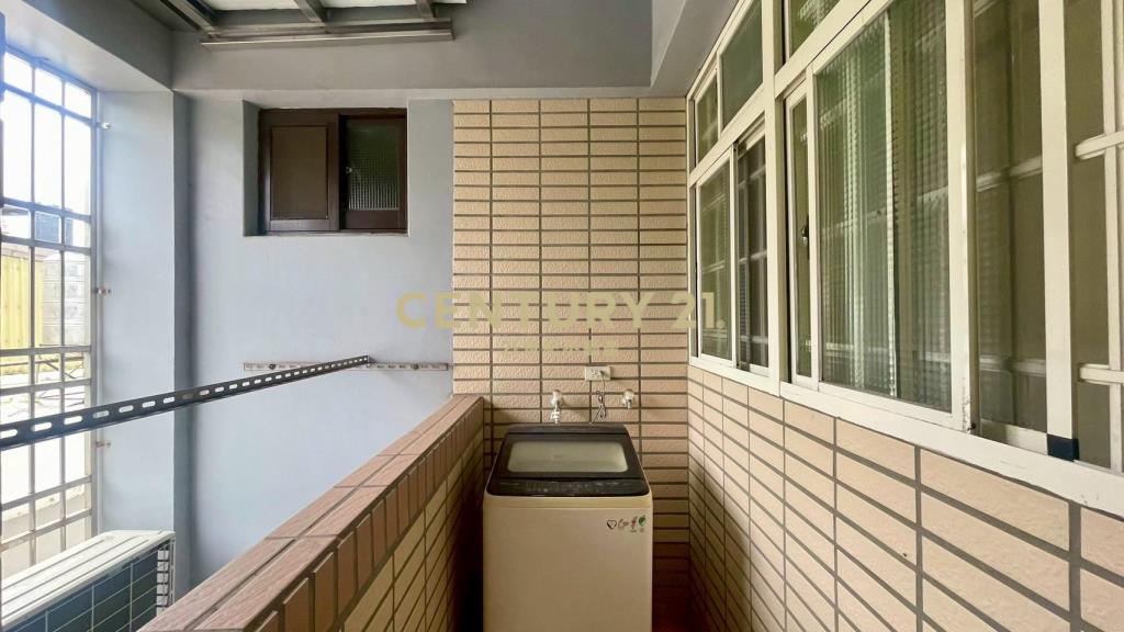 黃金地段商業區店鋪+套房