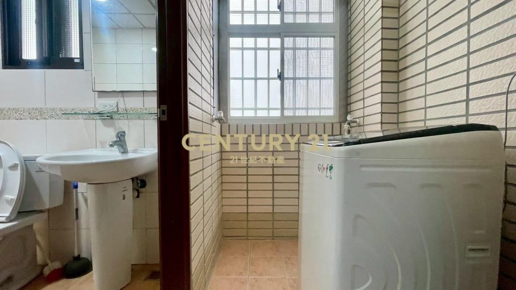 黃金地段商業區店鋪+套房