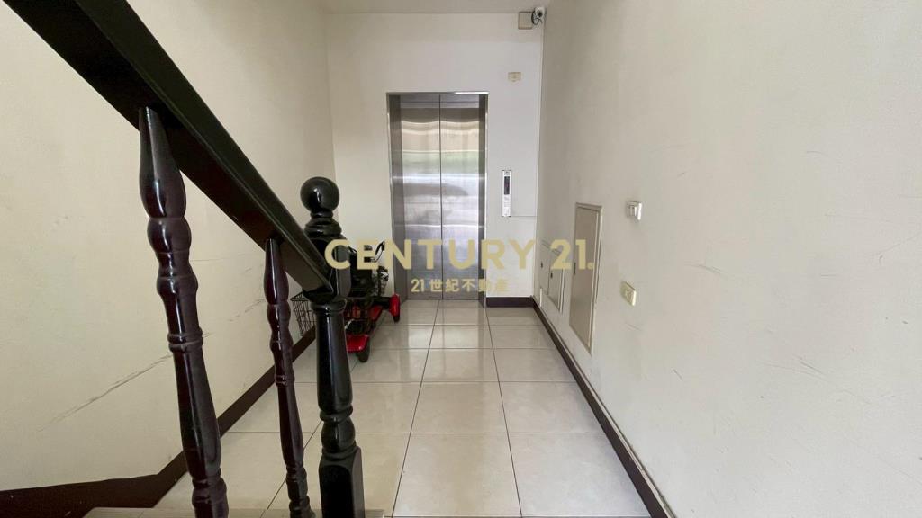 湖口工業園 輕屋齡2+1房 有車位