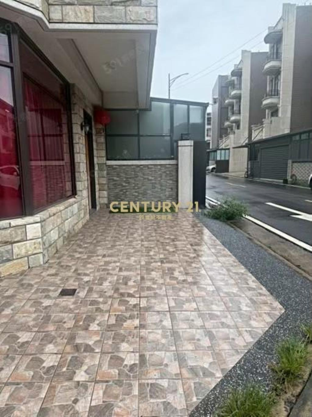 稀有四層樓角地別墅