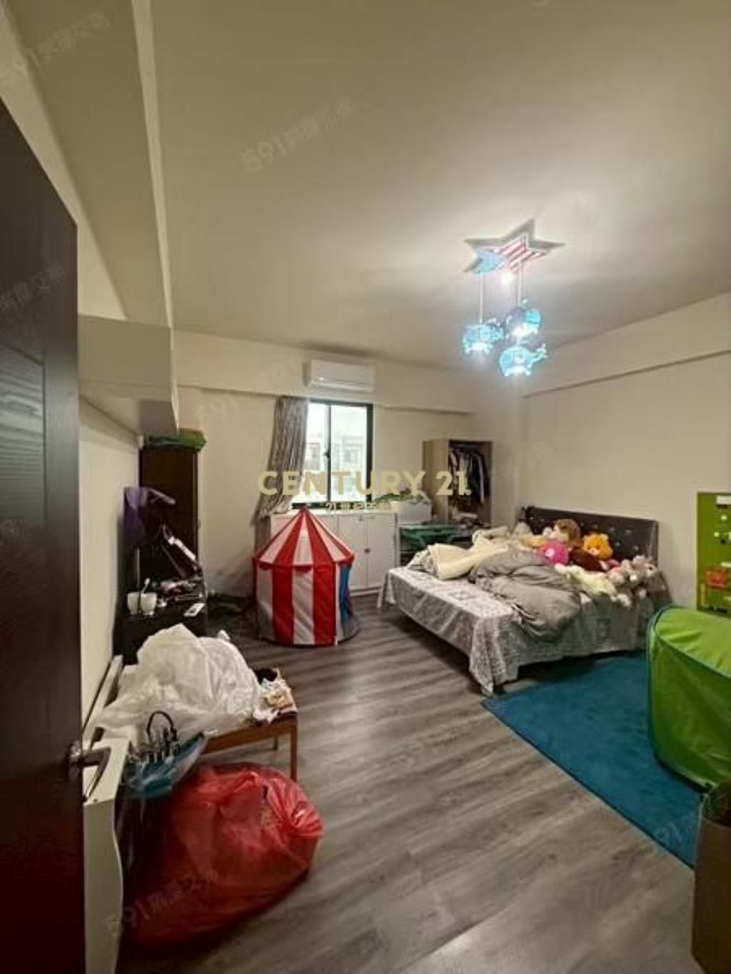 稀有四層樓角地別墅