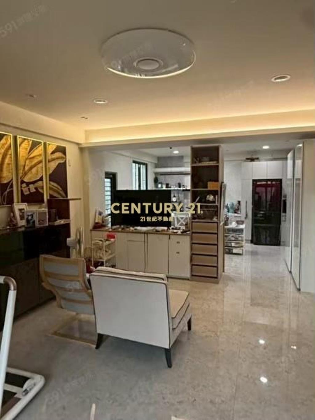 稀有四層樓角地別墅