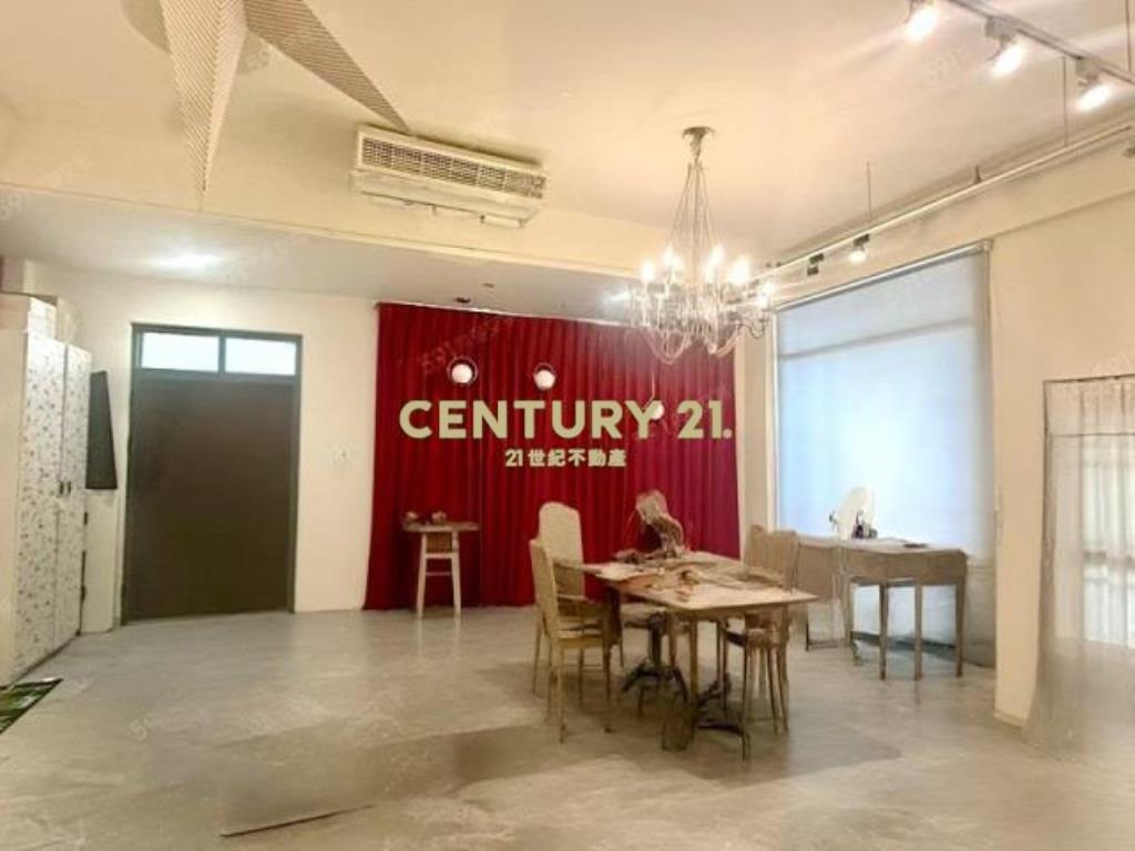 稀有四層樓角地別墅