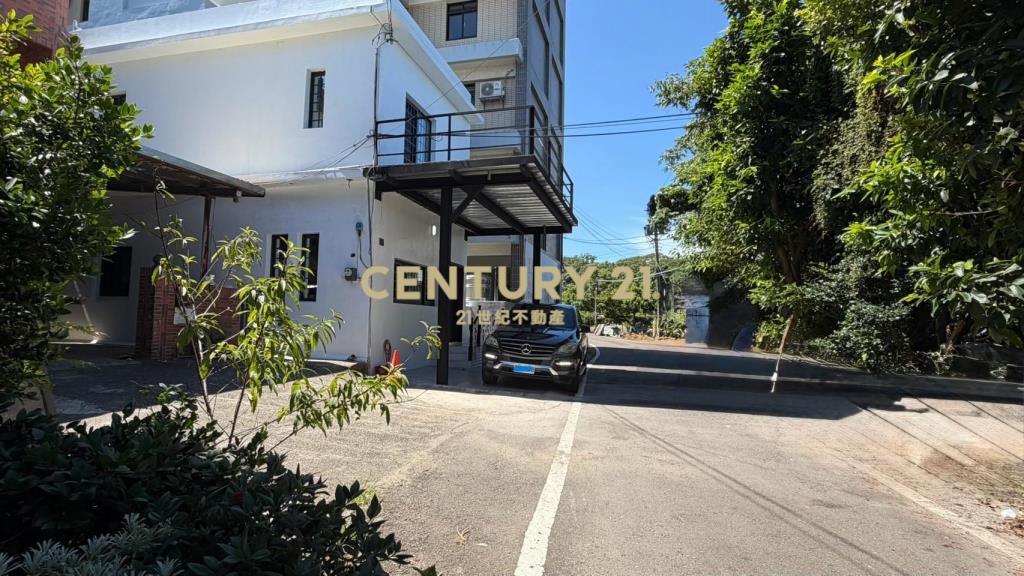 臨路7米寬建地 送整棟大別墅