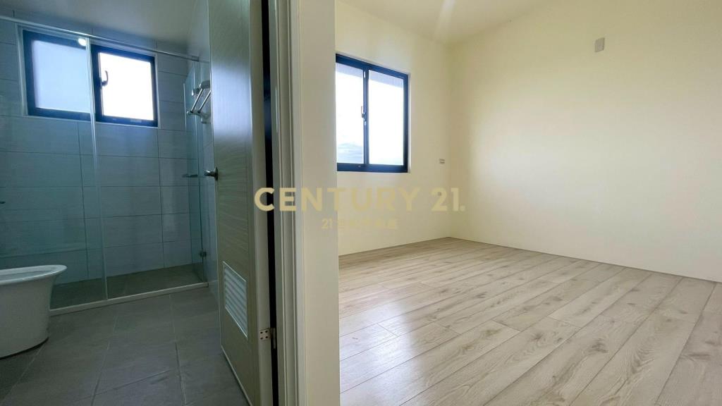 富岡台鐵車站 新成屋