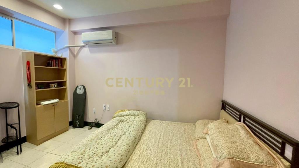 湖口四房車位華廈