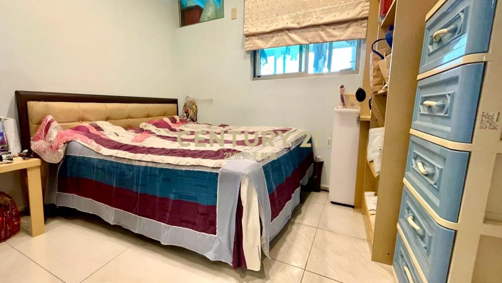 湖口四房車位華廈