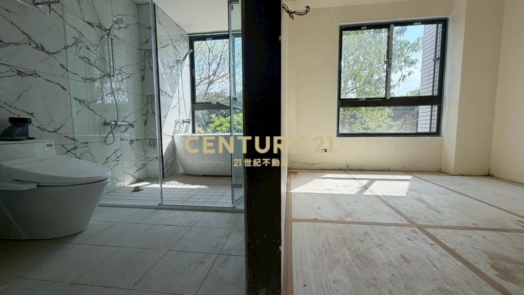 王爺壟旁大面寬 前庭車位 電梯別墅