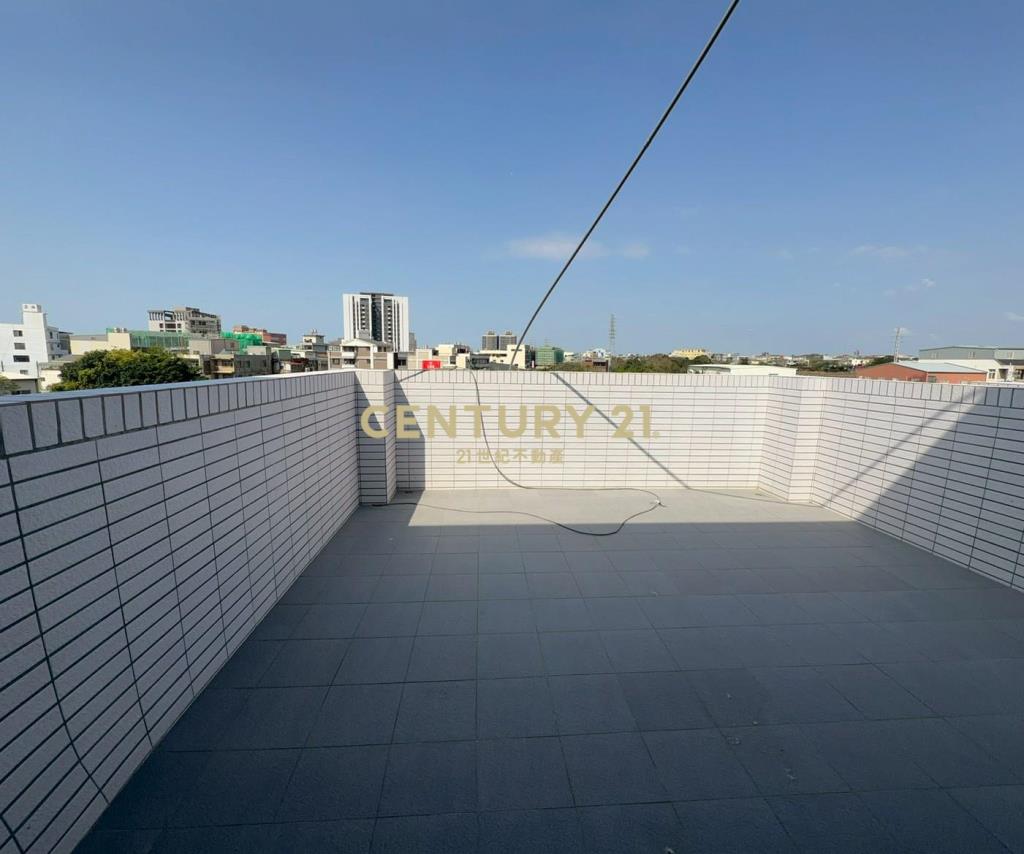 王爺壟旁大面寬 前庭車位 電梯別墅