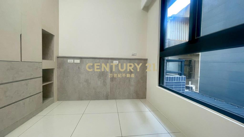 火車站新成屋 車位3房