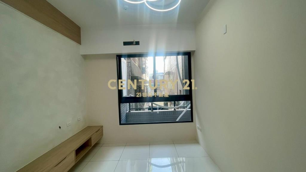 火車站新成屋 車位3房