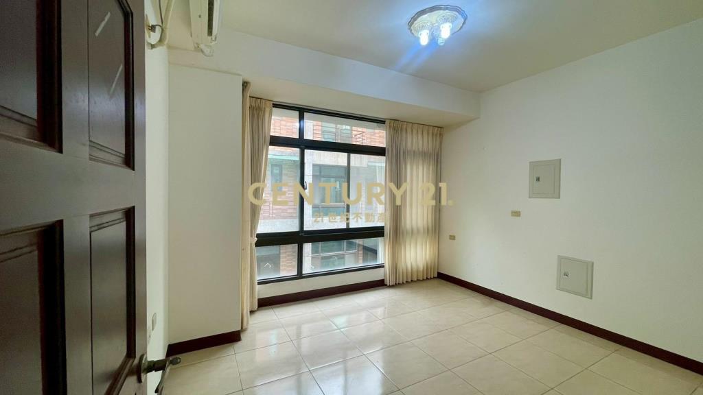 湖口雙車庫 中庭花園別墅