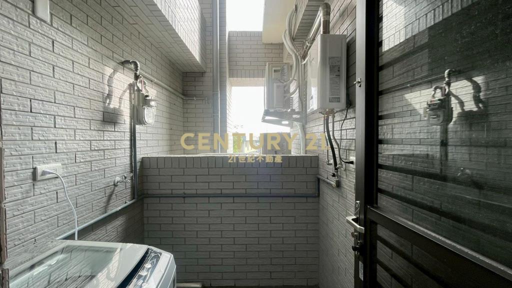 湖口休息站旁 車位華廈3房-出租