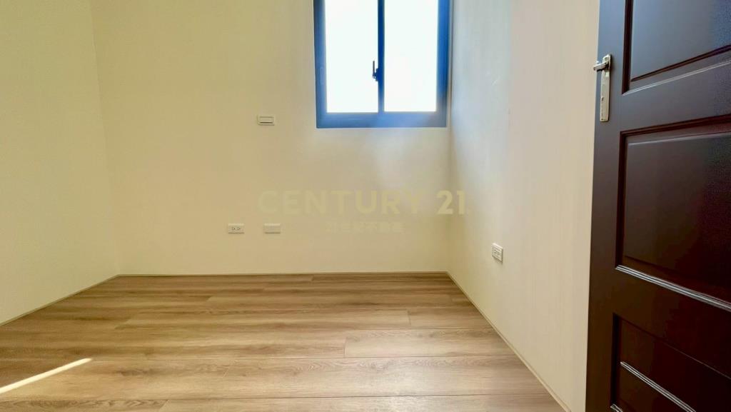 湖口休息站旁 車位華廈3房-出租