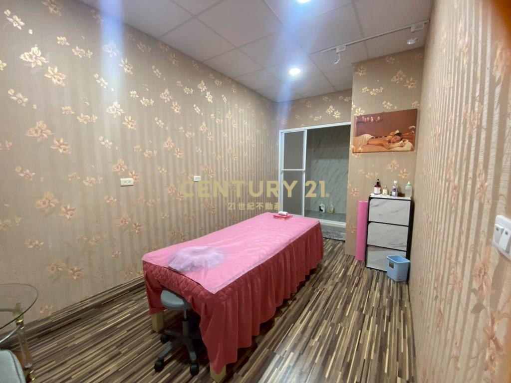 近火車站店面透天