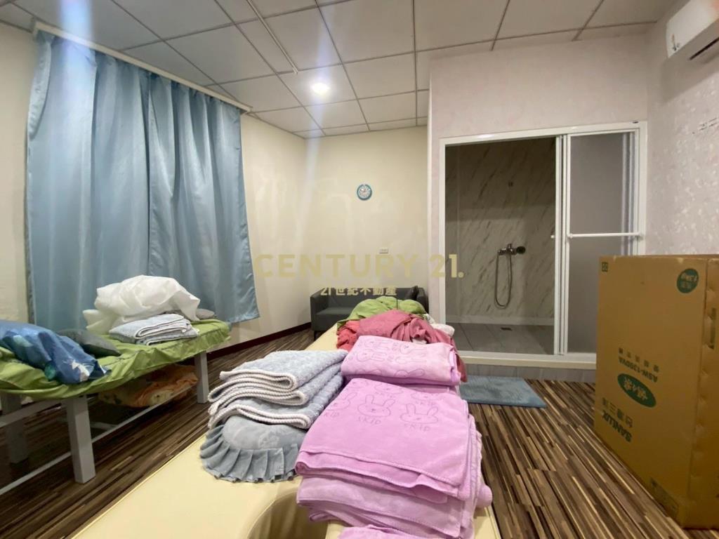 近火車站店面透天