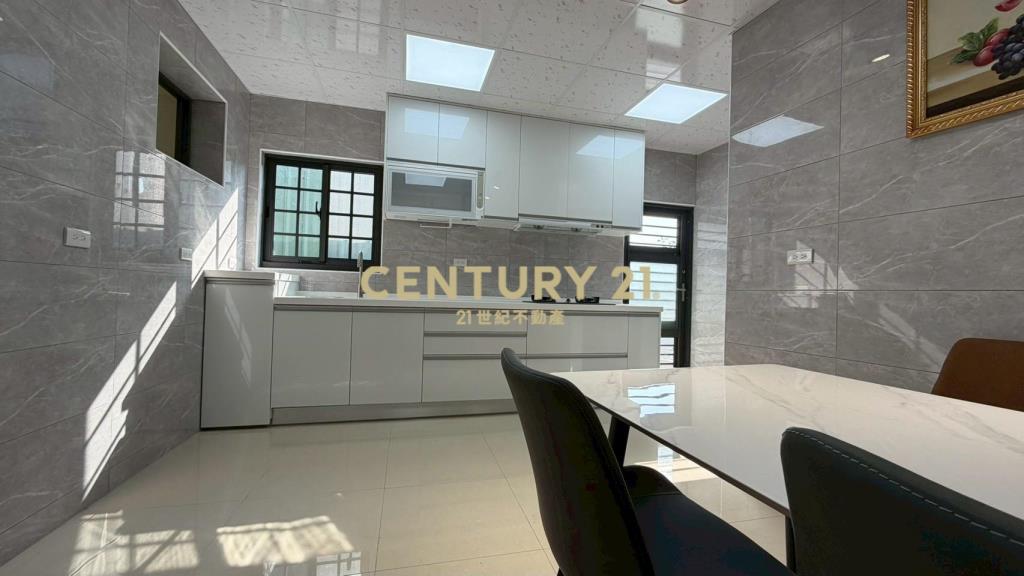 省道社區透天※整棟全新改造