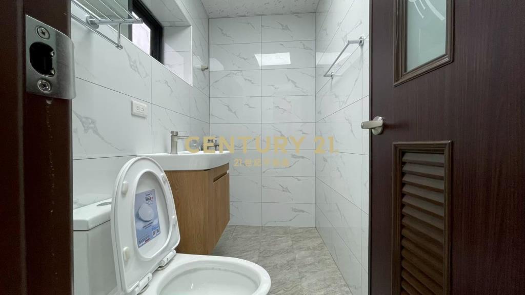 省道社區透天※整棟全新改造