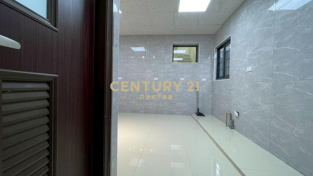 省道社區透天※整棟全新改造