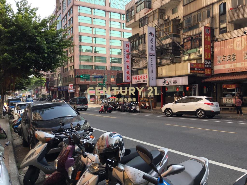 冠倫邊間收租4改3房