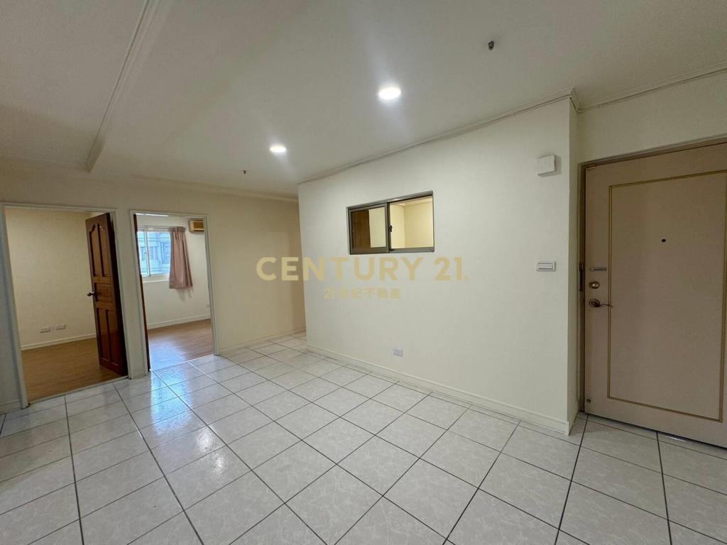 冠倫前排帝王座向邊間收租4房