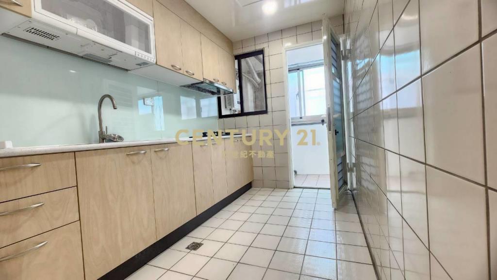 內壢健康城市全新裝潢3房車