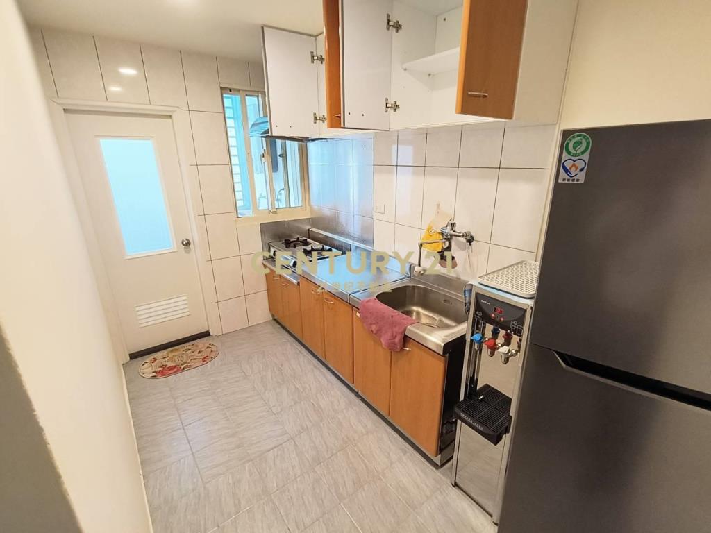 (租案)龜山紅寶三街二樓全新裝潢3房