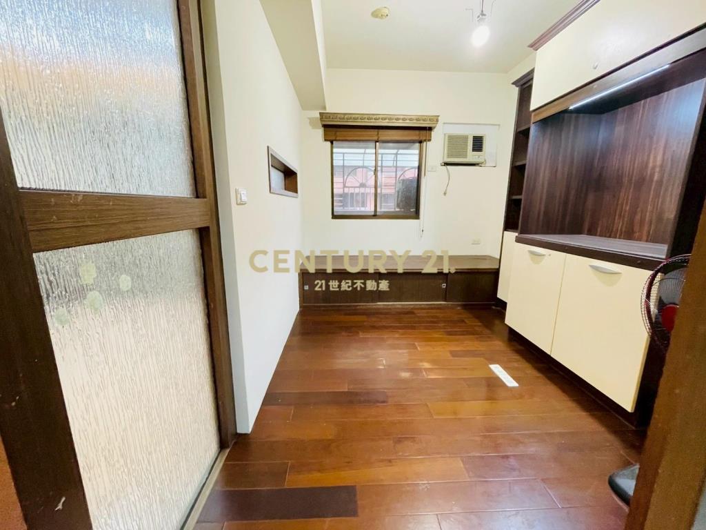 G09捷運站旁稀有3房車(專)