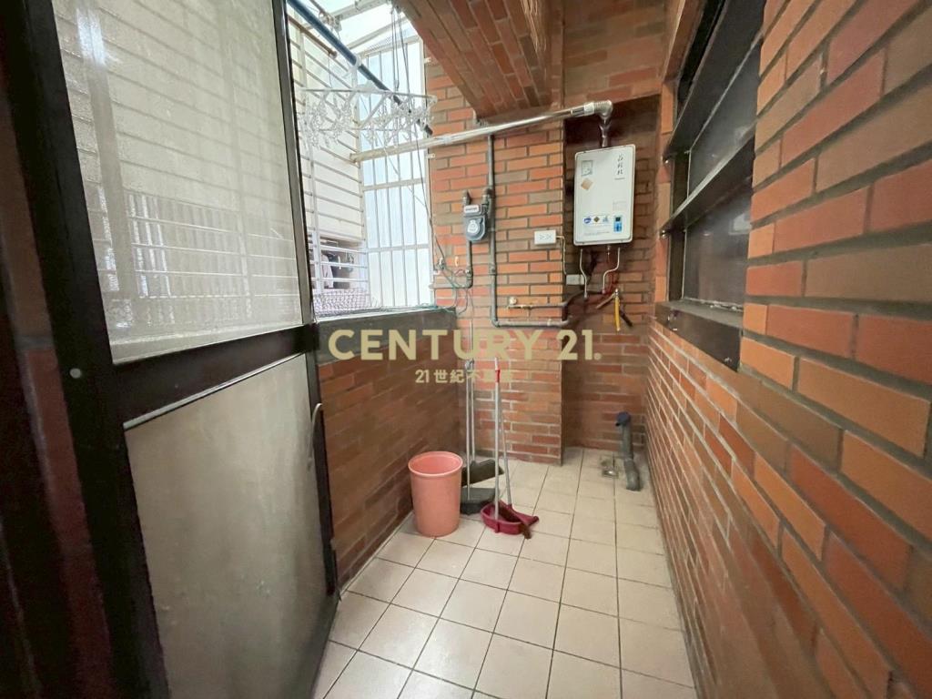 G09捷運站旁稀有3房車(專)