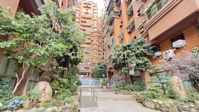 台北東京前陽台進出3房