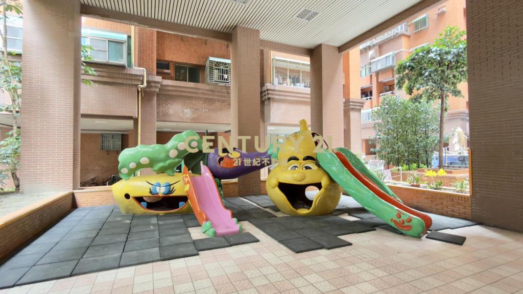 台北東京前陽台進出3房